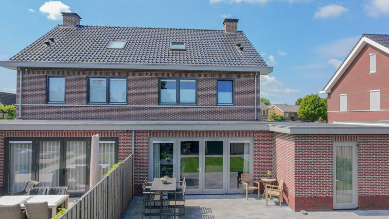 Twee-onder-een-kapwoning - Elst