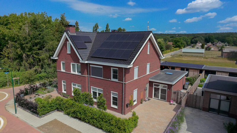 Twee-onder-een-kapwoning - Elst