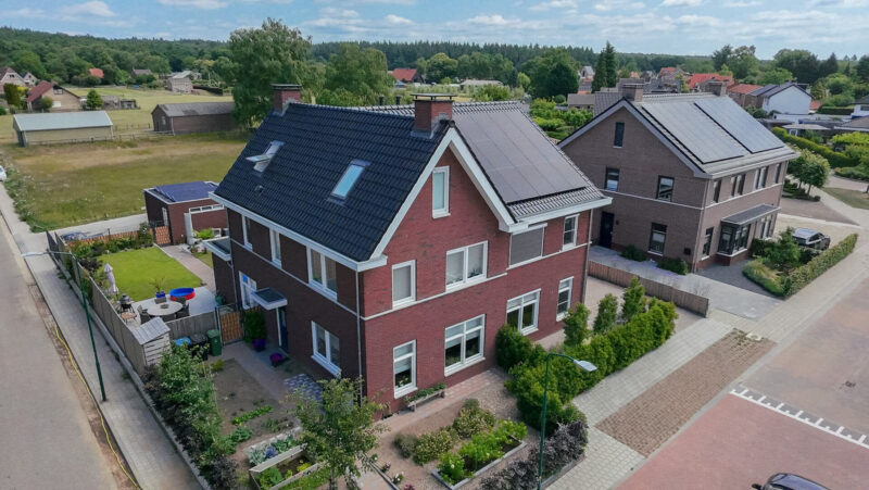 Twee-onder-een-kapwoning - Elst